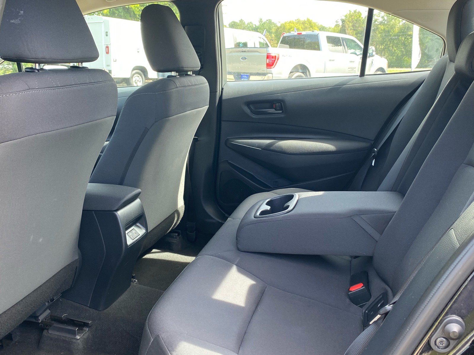 Used 2024 Toyota Corolla LE FWD image 17