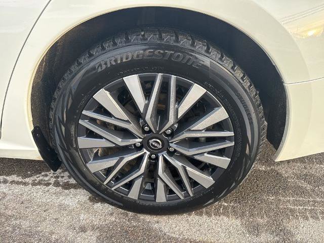 Used 2023 Nissan Altima 2.5 SV w/ SV Premium Package image 5