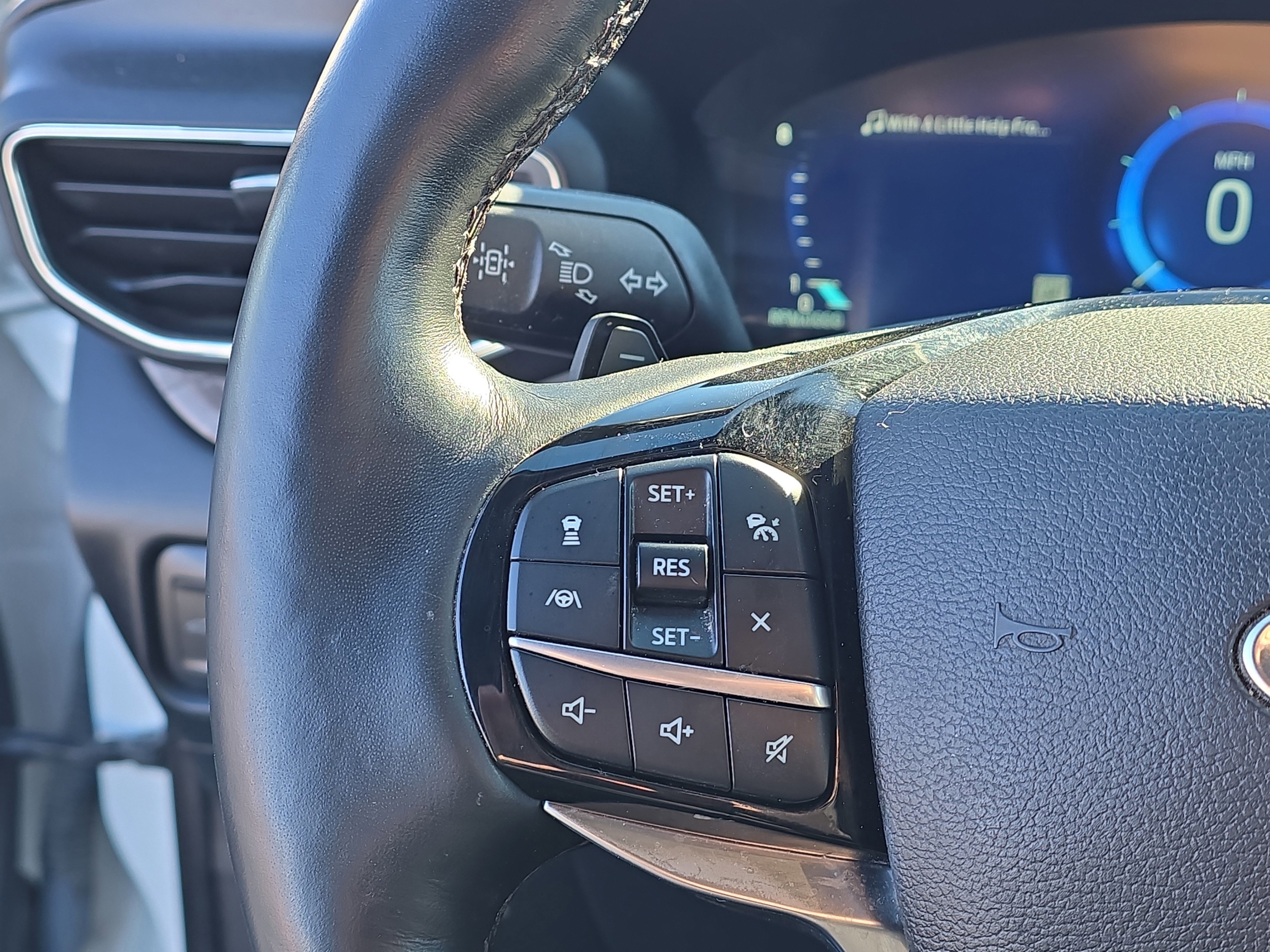 Certified 2021 Ford Explorer Platinum w/ Equipment Group 601A image 25