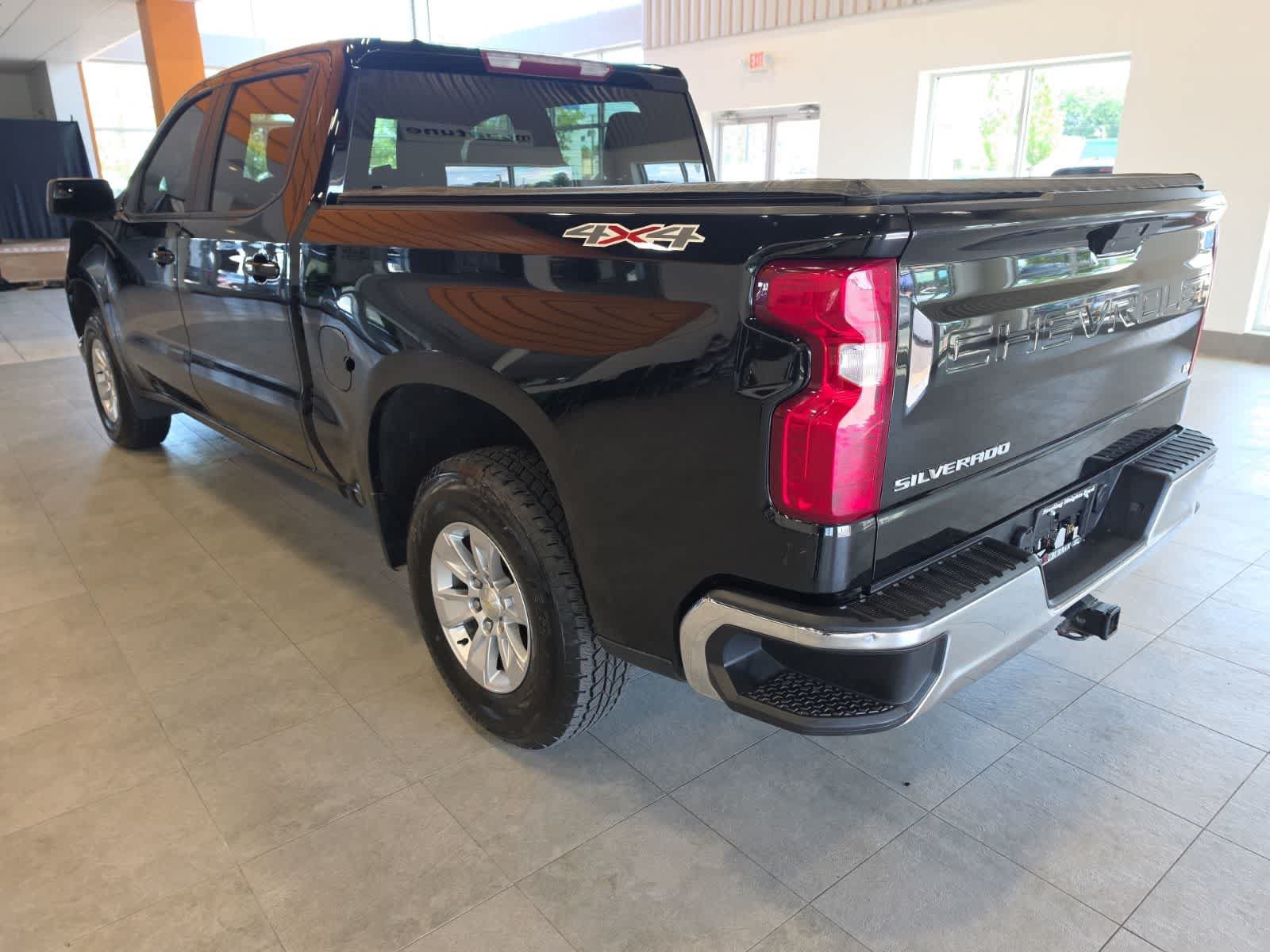 Used 2021 Chevrolet Silverado 1500 LT w/ LPO, Liner Protection Package AWD/4WD image 10