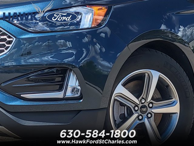 Certified 2024 Ford Edge SEL w/ Convenience Package AWD/4WD image 3
