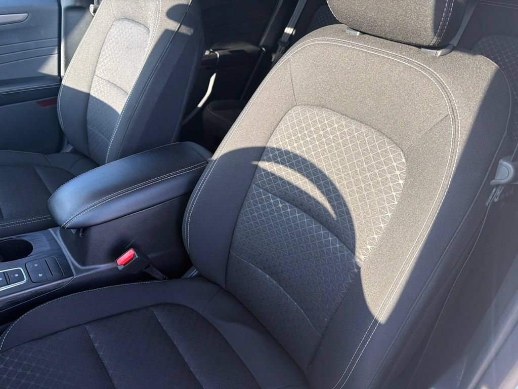 Certified 2025 Ford Escape Active FWD image 12