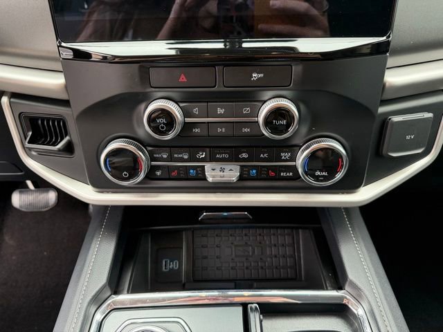 Certified 2023 Ford Expedition XLT RWD image 17