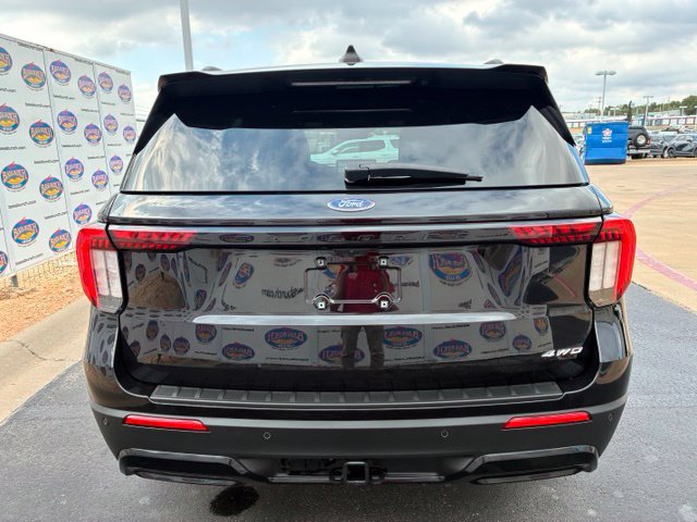 Certified 2025 Ford Explorer ST-Line w/ Premium Package AWD/4WD image 4