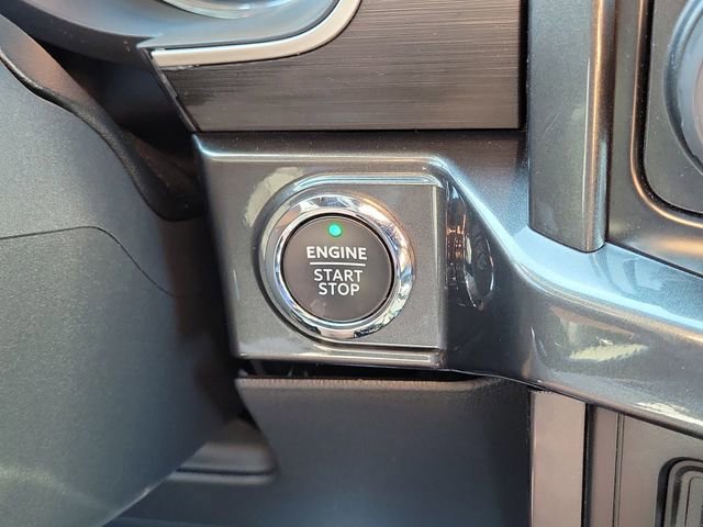 Certified 2022 Ford F150 XLT w/ Equipment Group 302A High image 17