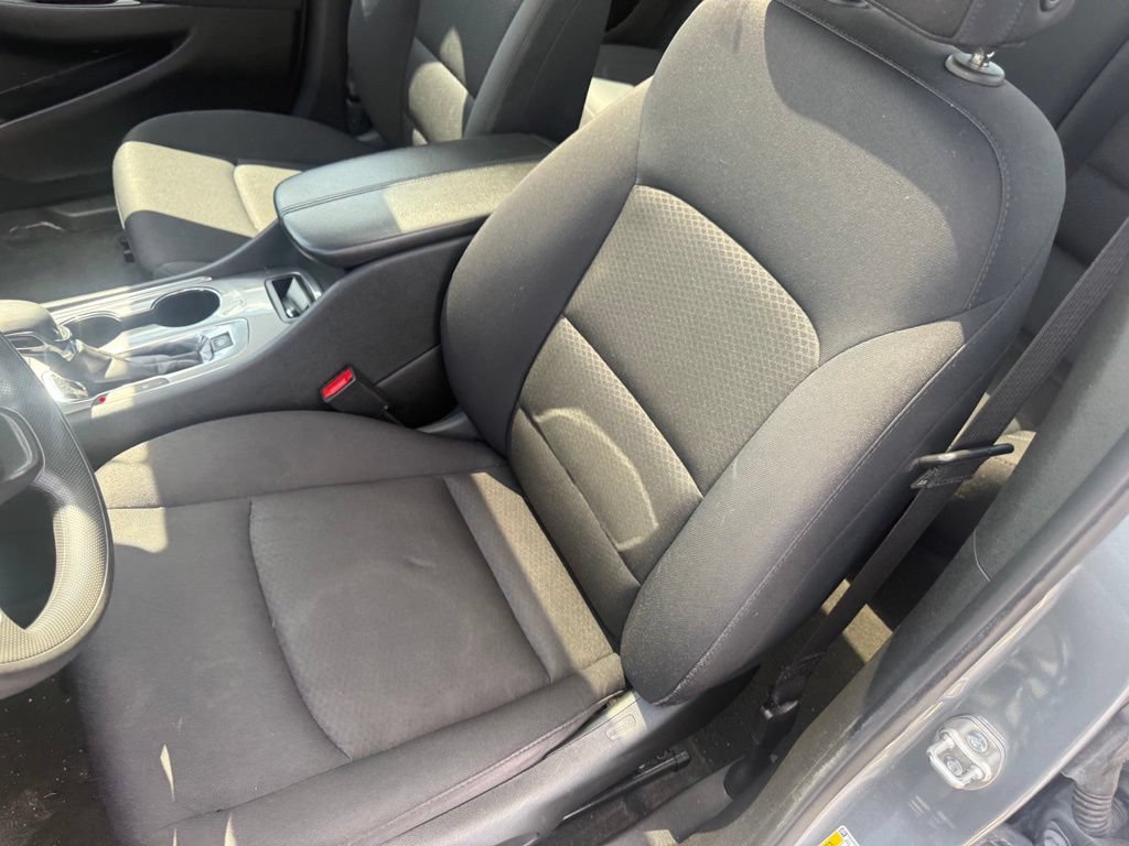 Used 2024 Chevrolet Malibu LT FWD image 19