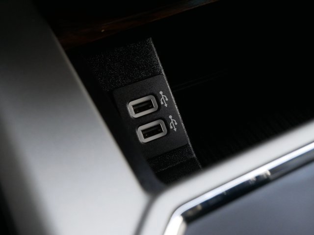 Certified 2020 Ford F150 Lariat w/ Equipment Group 502A Luxury image 28