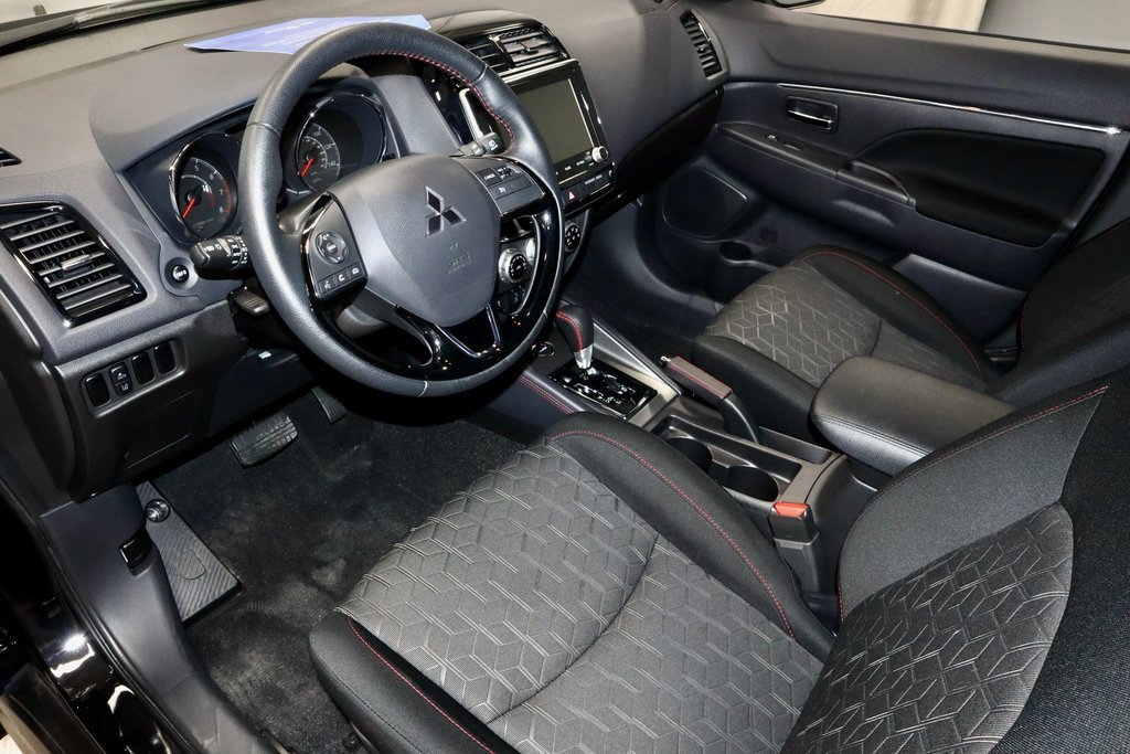 Used 2024 Mitsubishi Outlander Sport AWD image 25