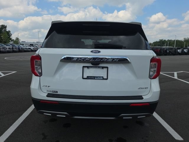 Certified 2021 Ford Explorer XLT w/ Equipment Group 202A AWD/4WD image 9