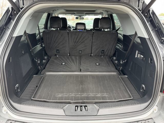 Certified 2023 Ford Explorer XLT w/ Equipment Group 202A AWD/4WD image 19