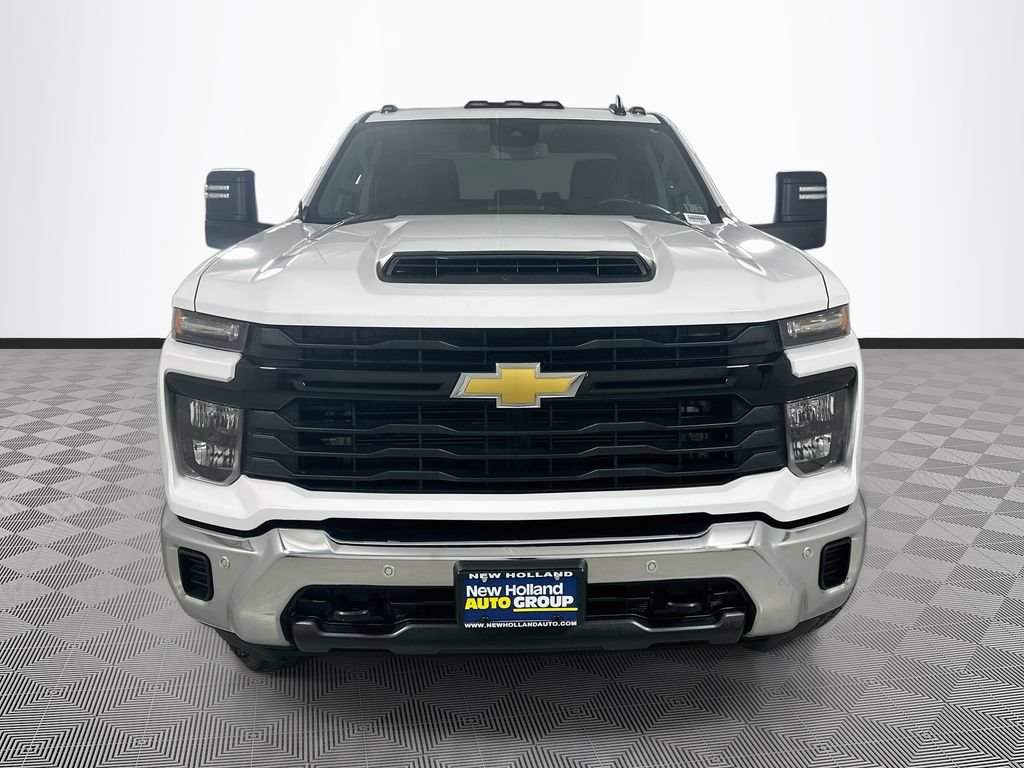 Used 2025 Chevrolet Silverado 3500 W/T w/ WT/CX Safety Package AWD/4WD image 3