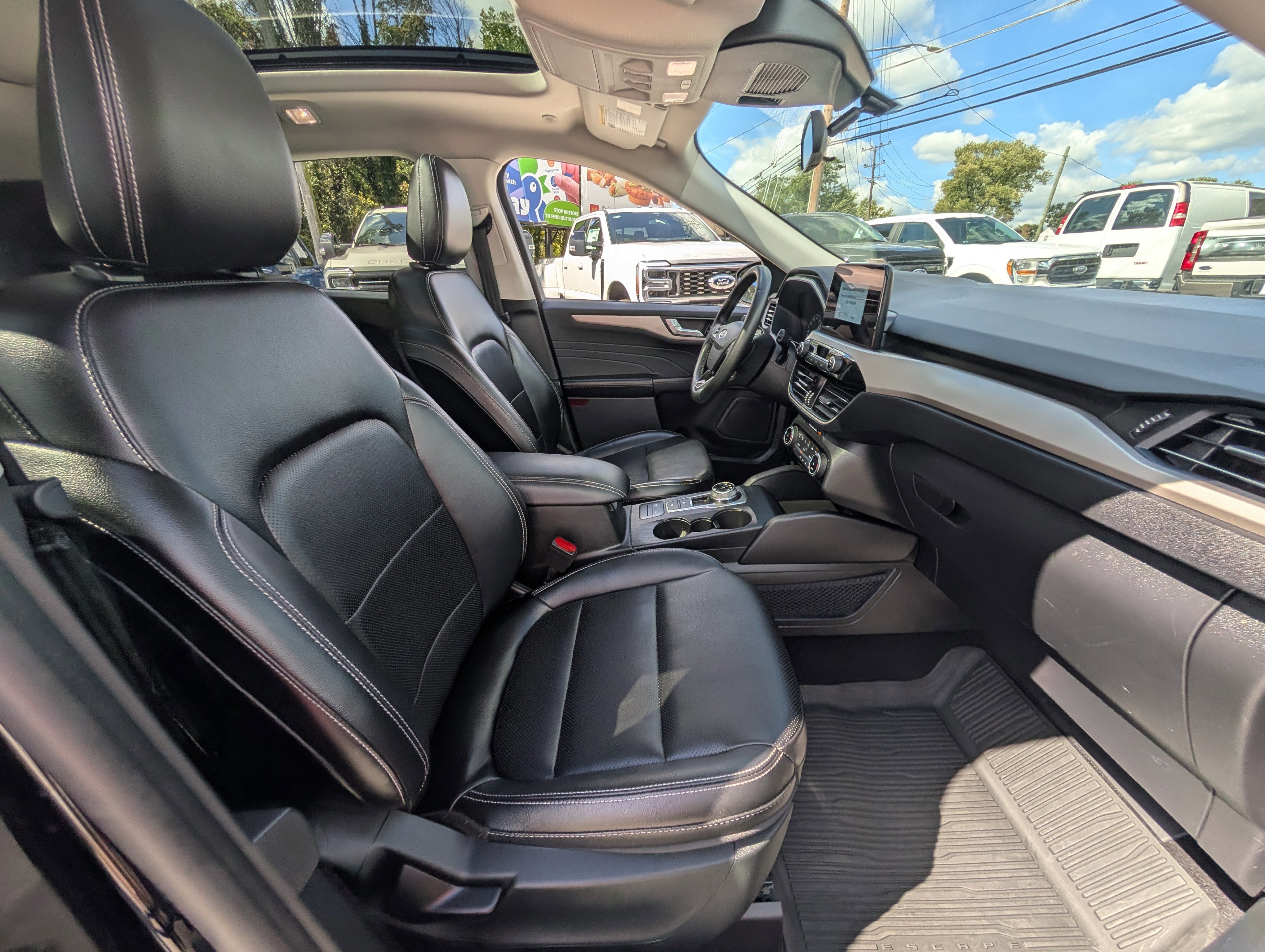 Certified 2022 Ford Escape SEL image 12