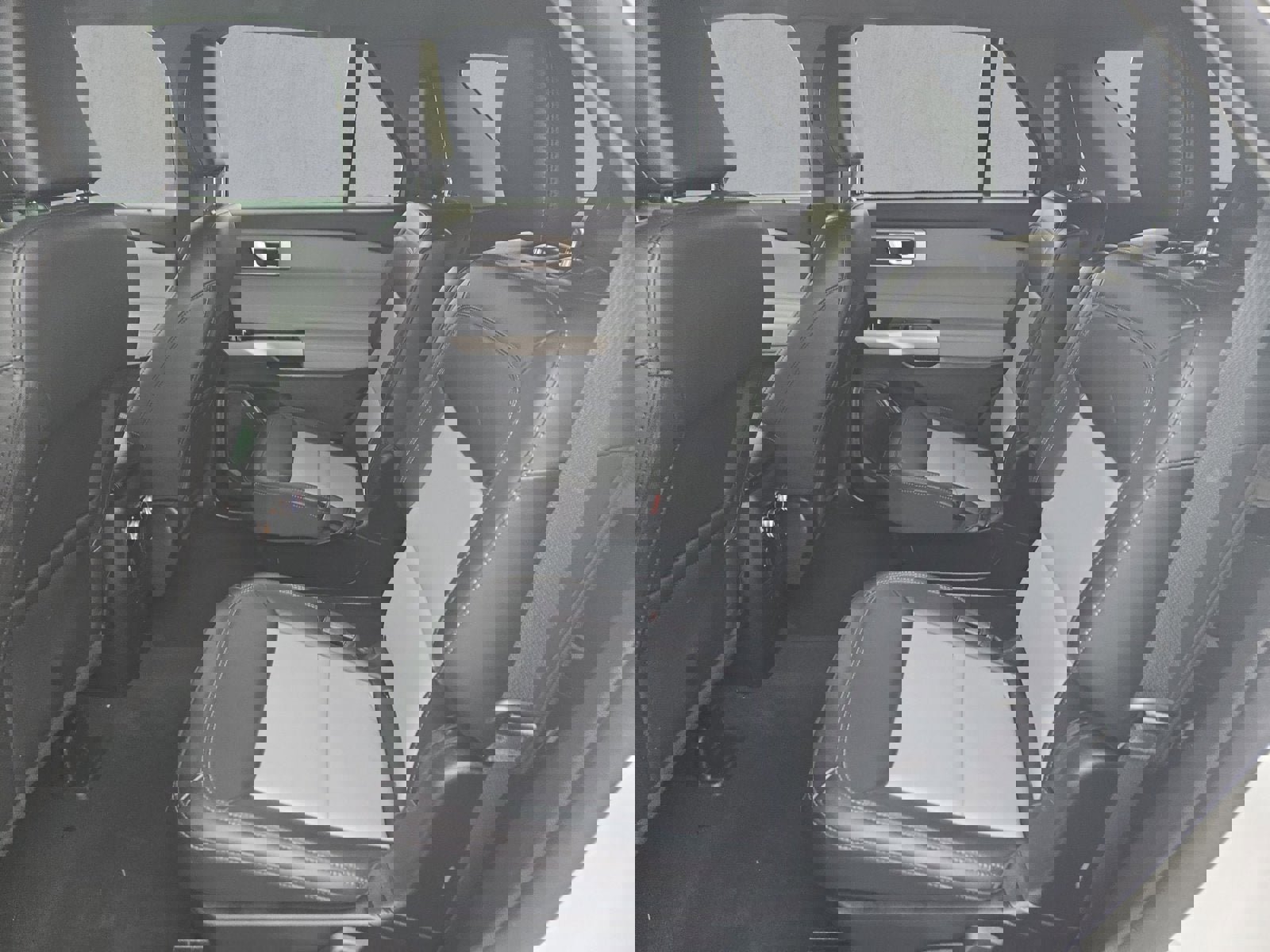 Certified 2024 Ford Explorer XLT w/ Equipment Group 202A image 23