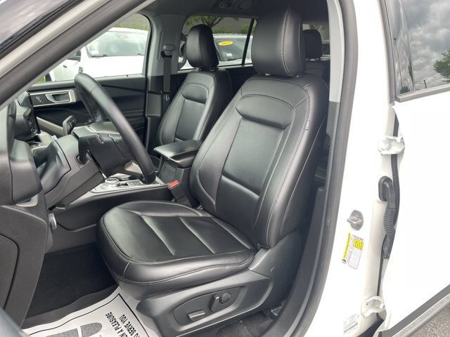Certified 2023 Ford Explorer XLT w/ Equipment Group 202A AWD/4WD image 6