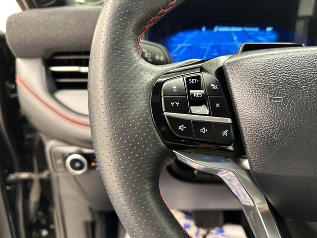 Certified 2025 Ford Explorer ST-Line image 26