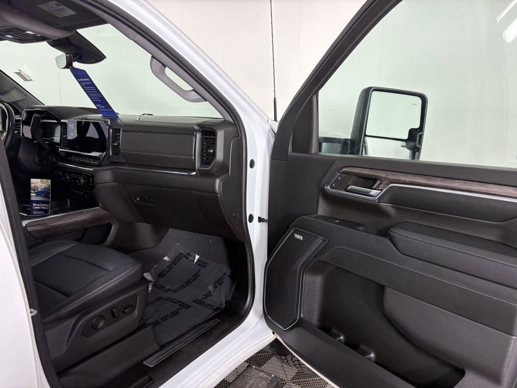 Used 2024 Chevrolet Silverado 2500 LTZ w/ LTZ Premium Package image 37