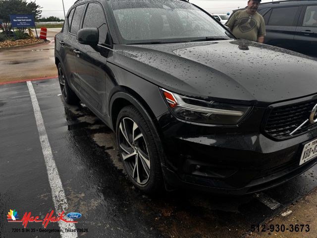 Used 2020 Volvo XC40 T5 R-Design w/ Protection Package Premier
