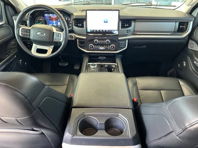 Certified 2024 Ford Expedition XLT RWD image 11