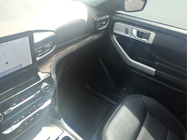 Certified 2024 Ford Explorer Limited w/ Equipment Group 301A AWD/4WD image 28