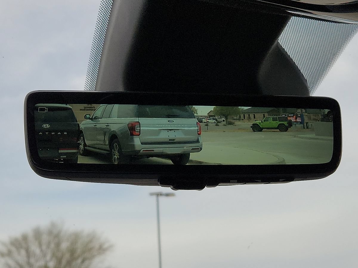 Used 2024 Jeep Grand Wagoneer L Series III AWD/4WD image 9