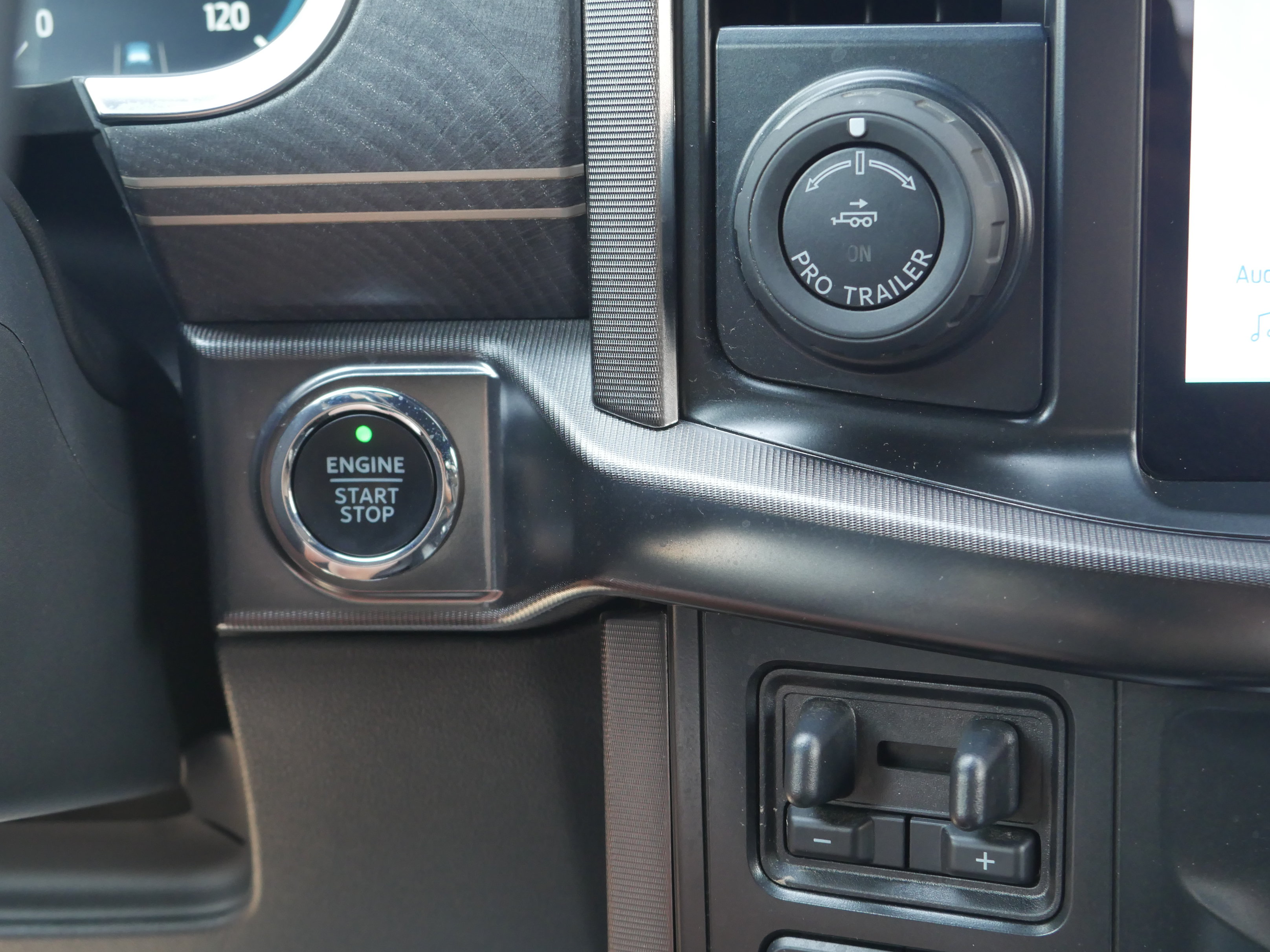 Certified 2023 Ford F150 Platinum AWD/4WD image 8