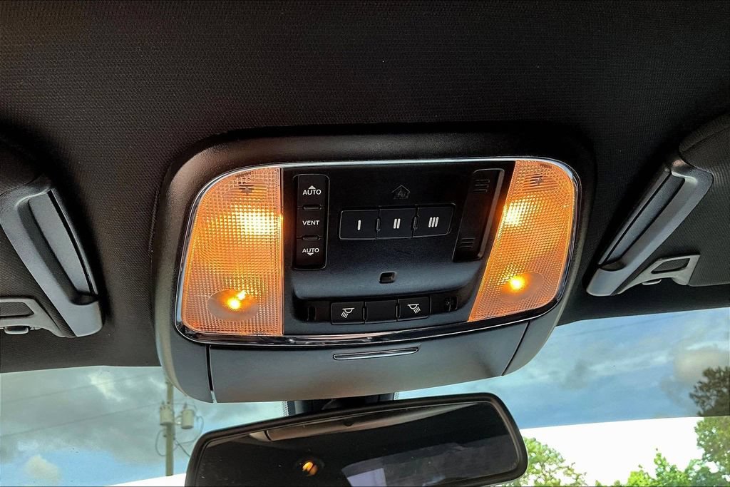 Used 2023 Dodge Charger Scat Pack RWD image 17