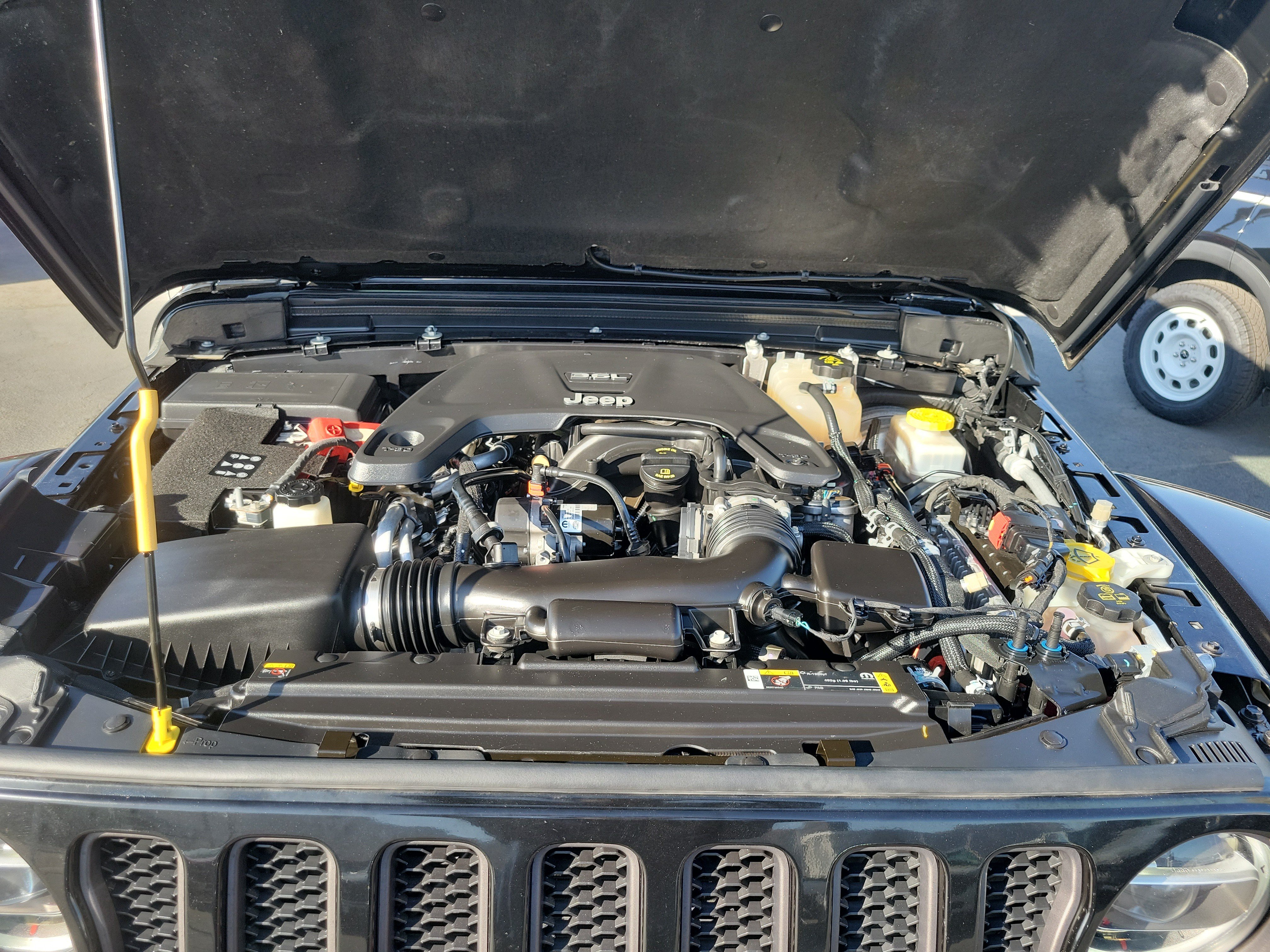 Used 2021 Jeep Wrangler Unlimited Rubicon AWD/4WD image 17