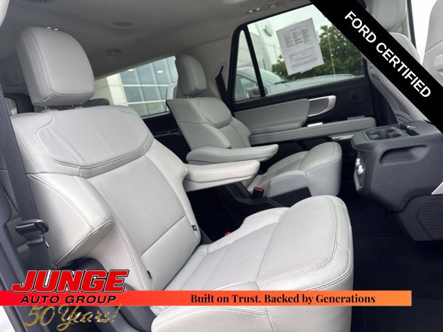 Certified 2025 Ford Expedition Max Platinum w/ Driver's Package AWD/4WD image 14