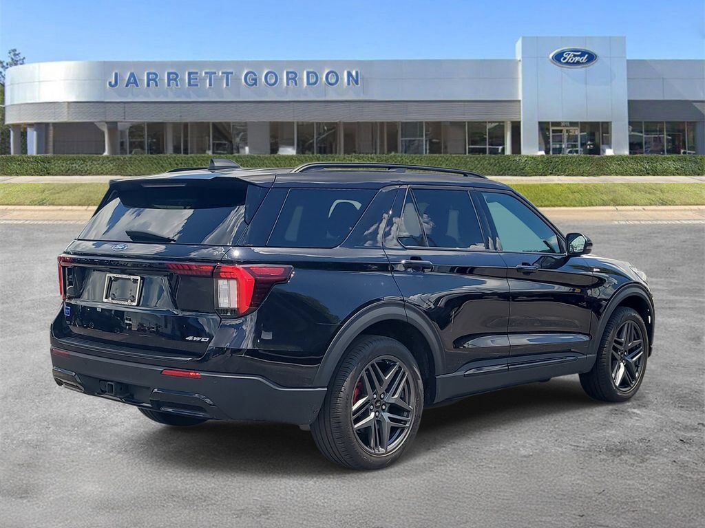 Certified 2025 Ford Explorer ST-Line w/ Premium Package AWD/4WD image 4