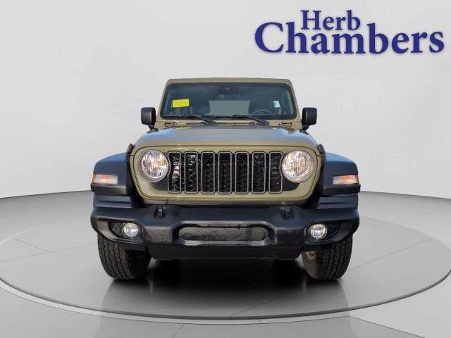 Used 2025 Jeep Wrangler Sport AWD/4WD image 5