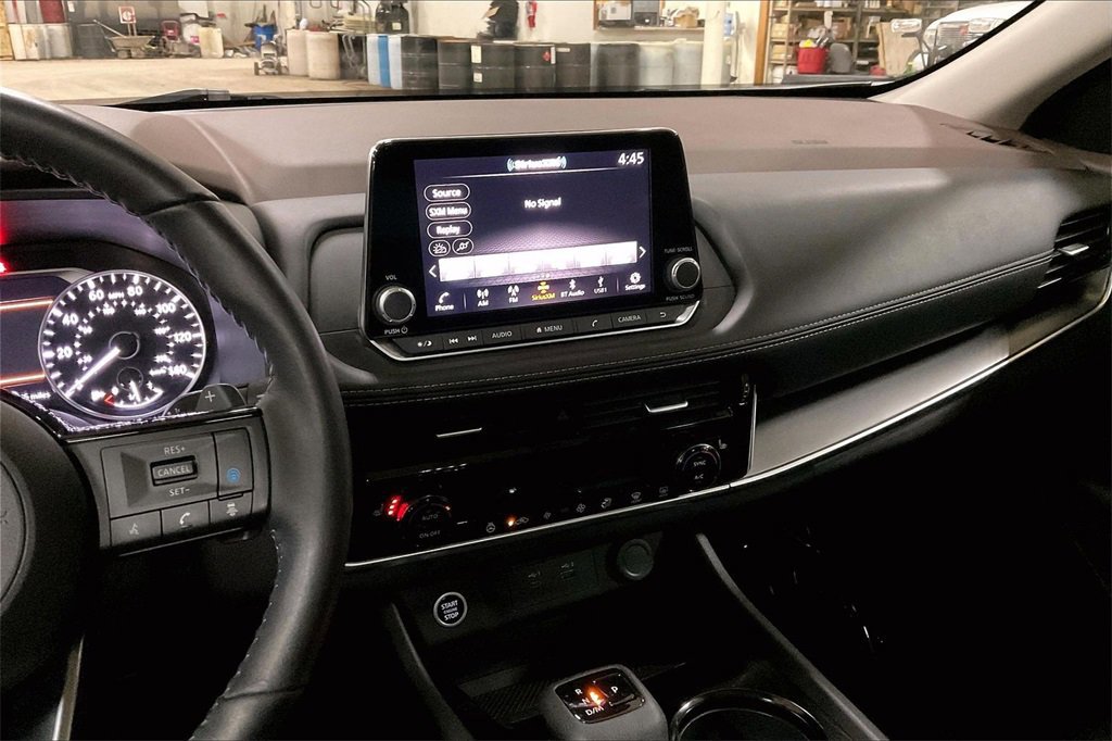 Used 2023 Nissan Rogue SV w/ SV Premium Package image 8