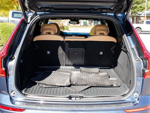 Used 2023 Volvo XC60 B5 Ultimate w/ Climate Package image 22