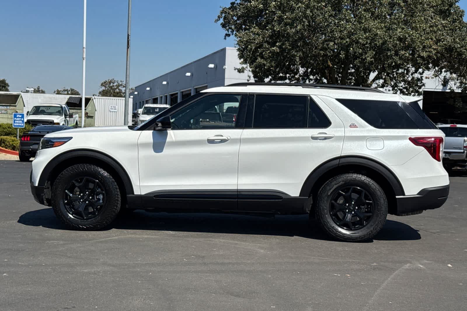 Certified 2022 Ford Explorer Timberline w/ Timberline Technology Package AWD/4WD image 5