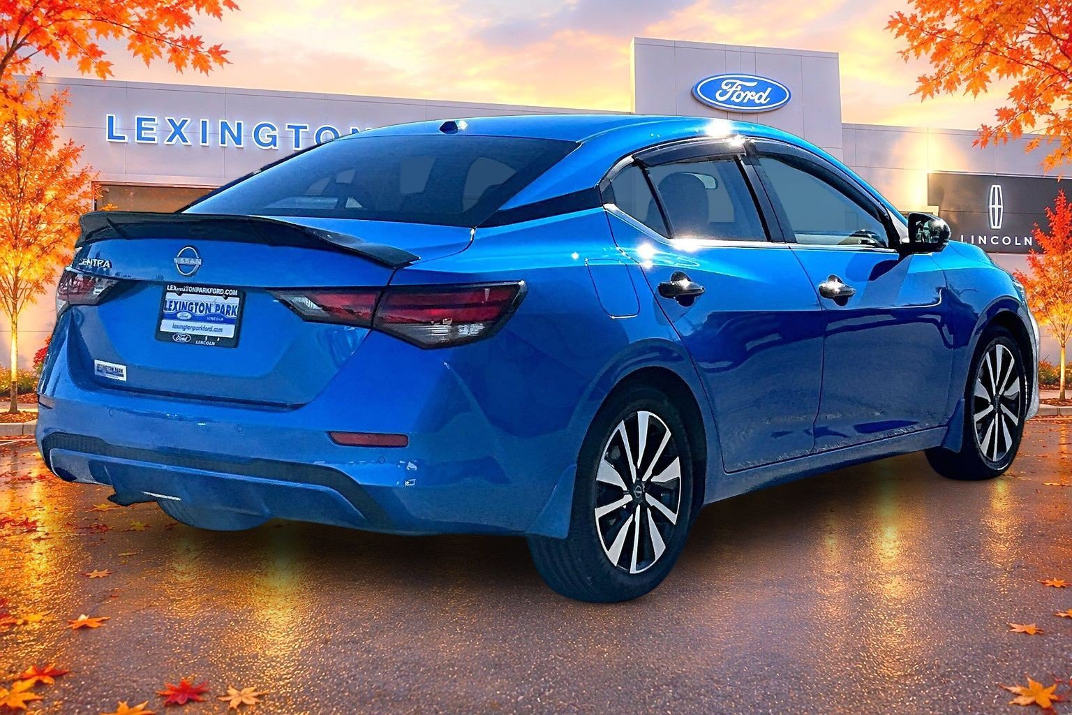Used 2025 Nissan Sentra SV w/ SV Premium Package FWD image 5