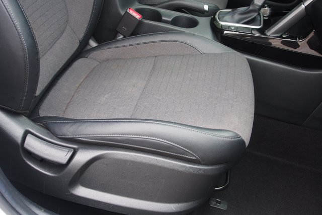 Used 2023 Kia Seltos S w/ Navigation Package FWD image 12