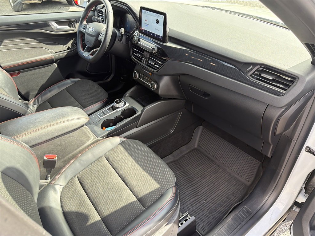 Certified 2025 Ford Escape ST-Line image 14