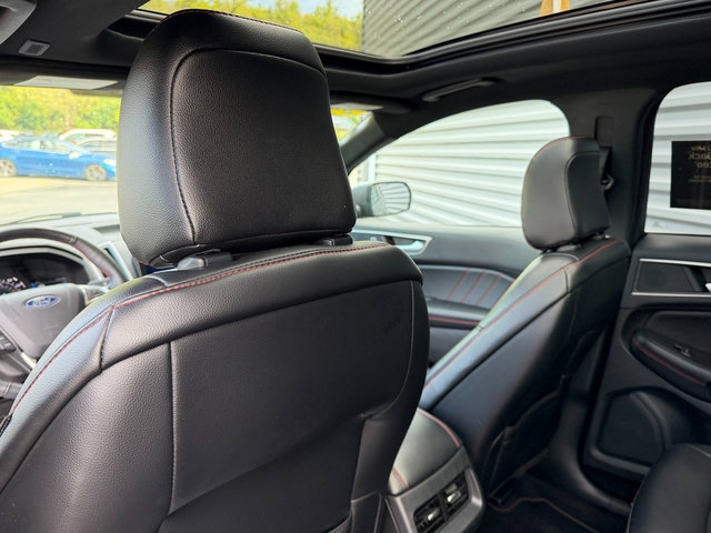 Certified 2024 Ford Edge ST-Line AWD/4WD image 17
