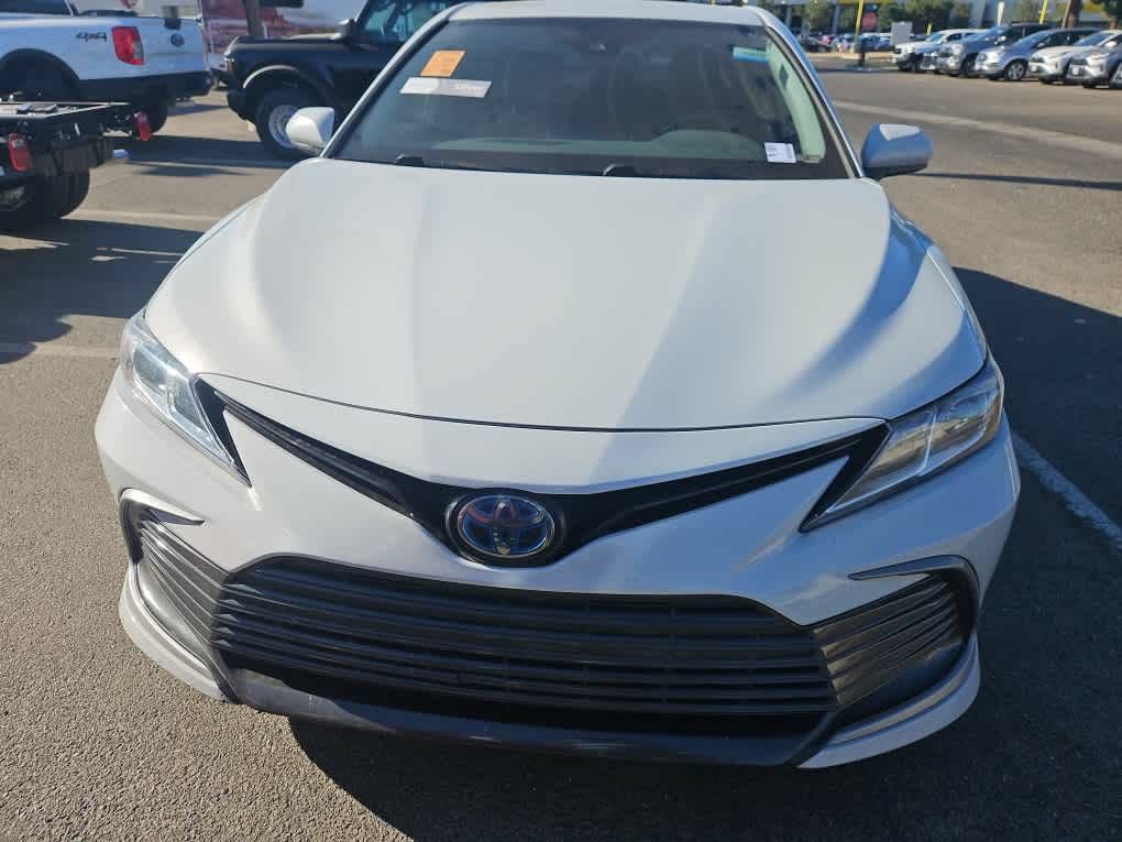 Used 2022 Toyota Camry LE FWD image 2