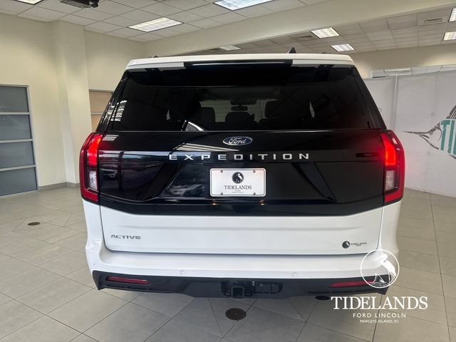 Certified 2025 Ford Expedition Active RWD image 7