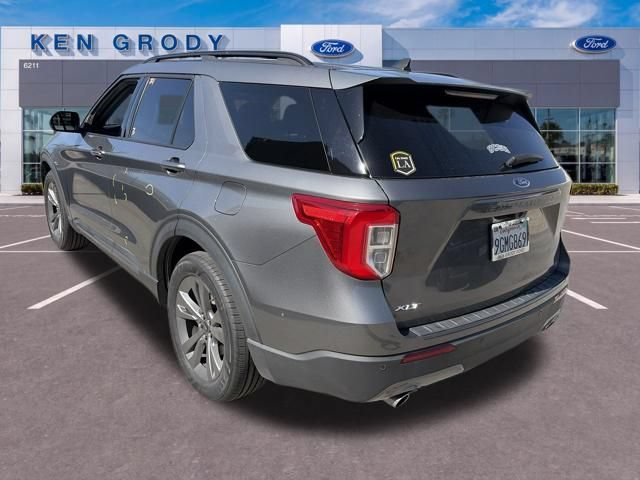 Certified 2023 Ford Explorer XLT w/ Equipment Group 202A RWD image 4