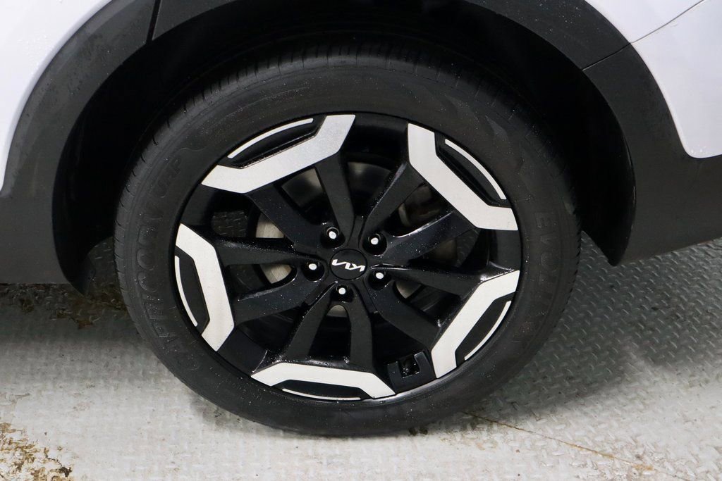 Used 2023 Kia Telluride S image 20