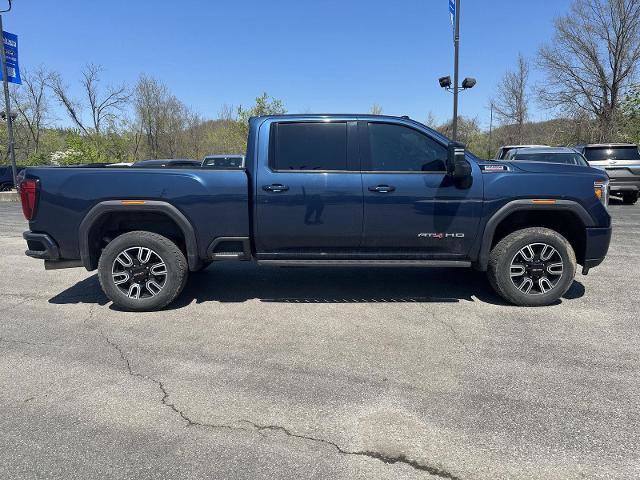 Used 2024 Chevrolet Tahoe Premier w/ Advanced Technology Package image 2