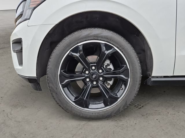 Certified 2024 Ford Expedition Limited AWD/4WD image 9
