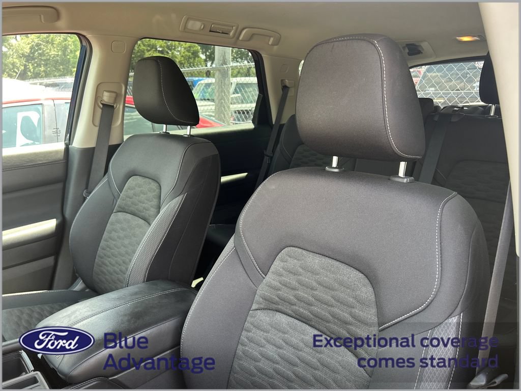 Used 2025 Nissan Pathfinder SV FWD image 11