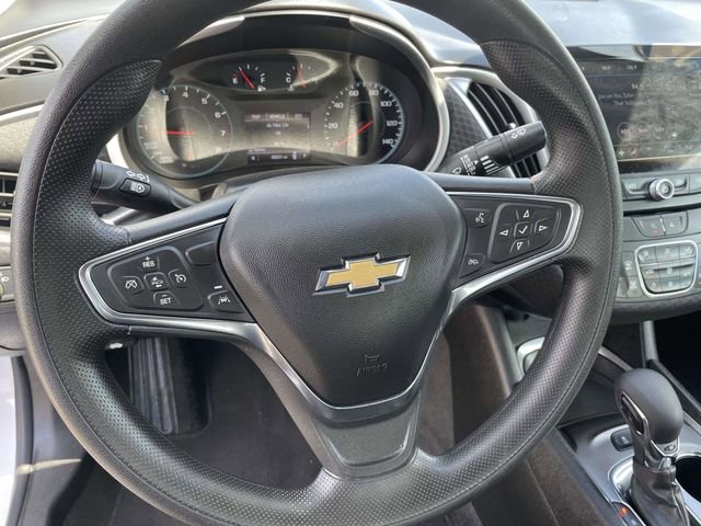 Used 2025 Chevrolet Malibu LT FWD image 16