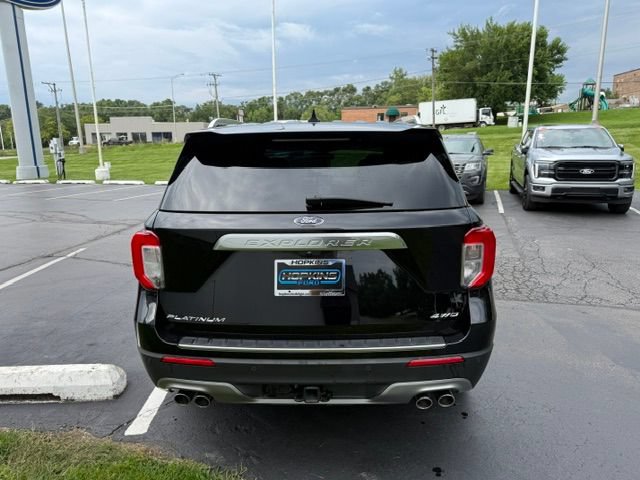Certified 2023 Ford Explorer Platinum w/ Technology Package AWD/4WD image 5