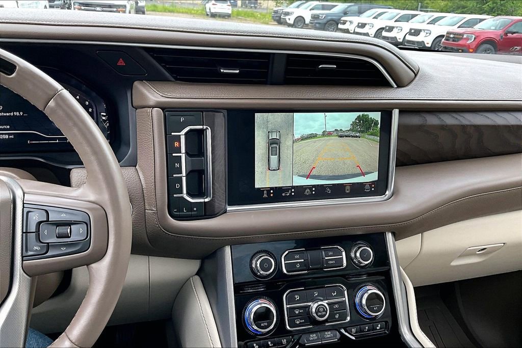 Used 2024 GMC Yukon Denali w/ Advanced Technology Package AWD/4WD image 21