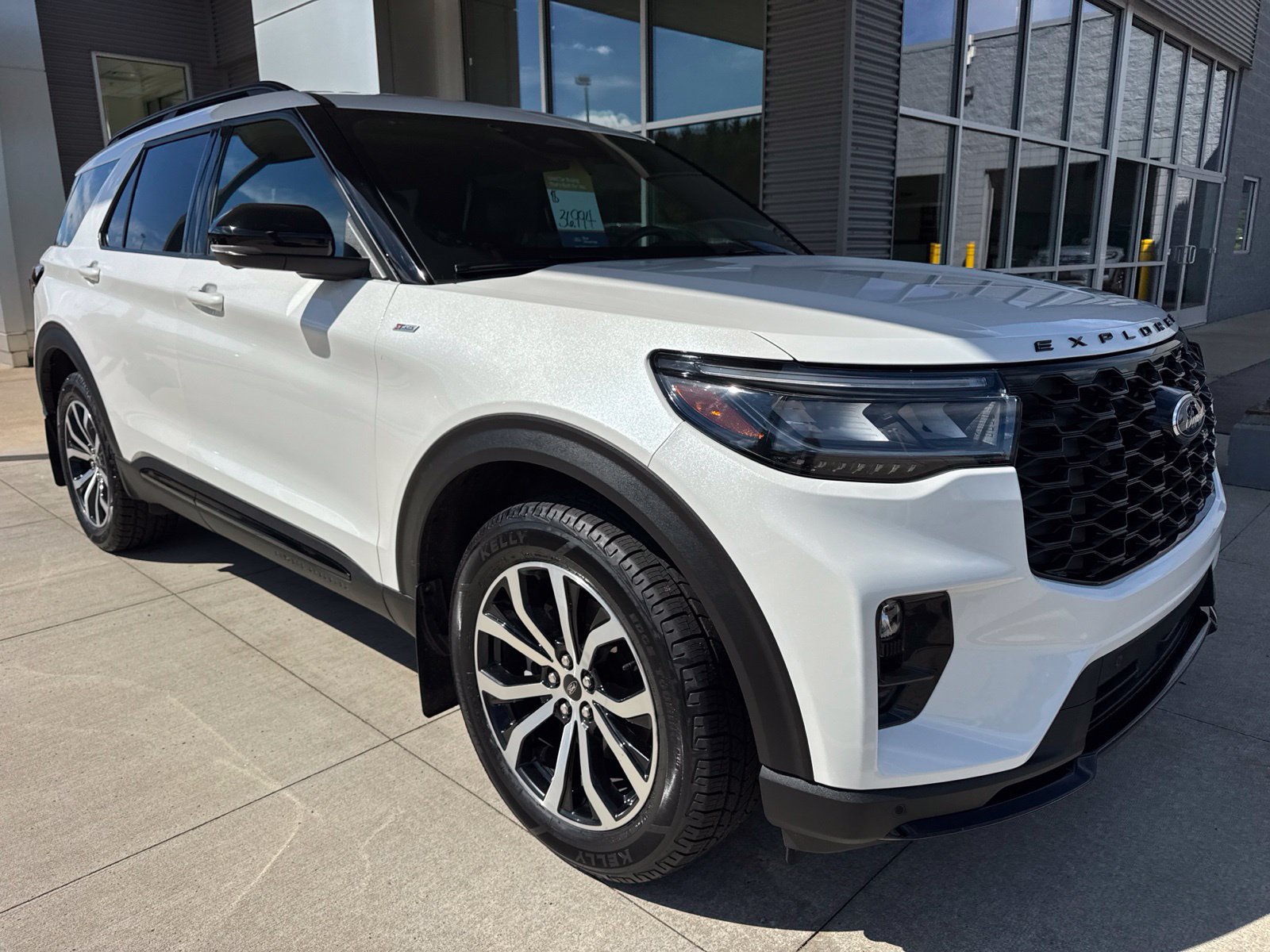 Certified 2025 Ford Explorer ST-Line AWD/4WD image 10