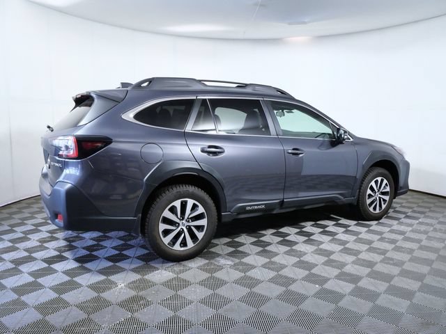 Used 2024 Subaru Outback Premium AWD/4WD image 8