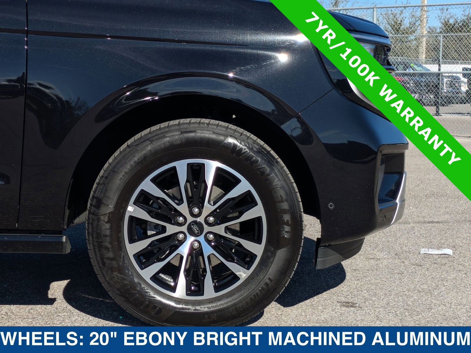 Certified 2025 Ford Expedition Max Platinum image 12